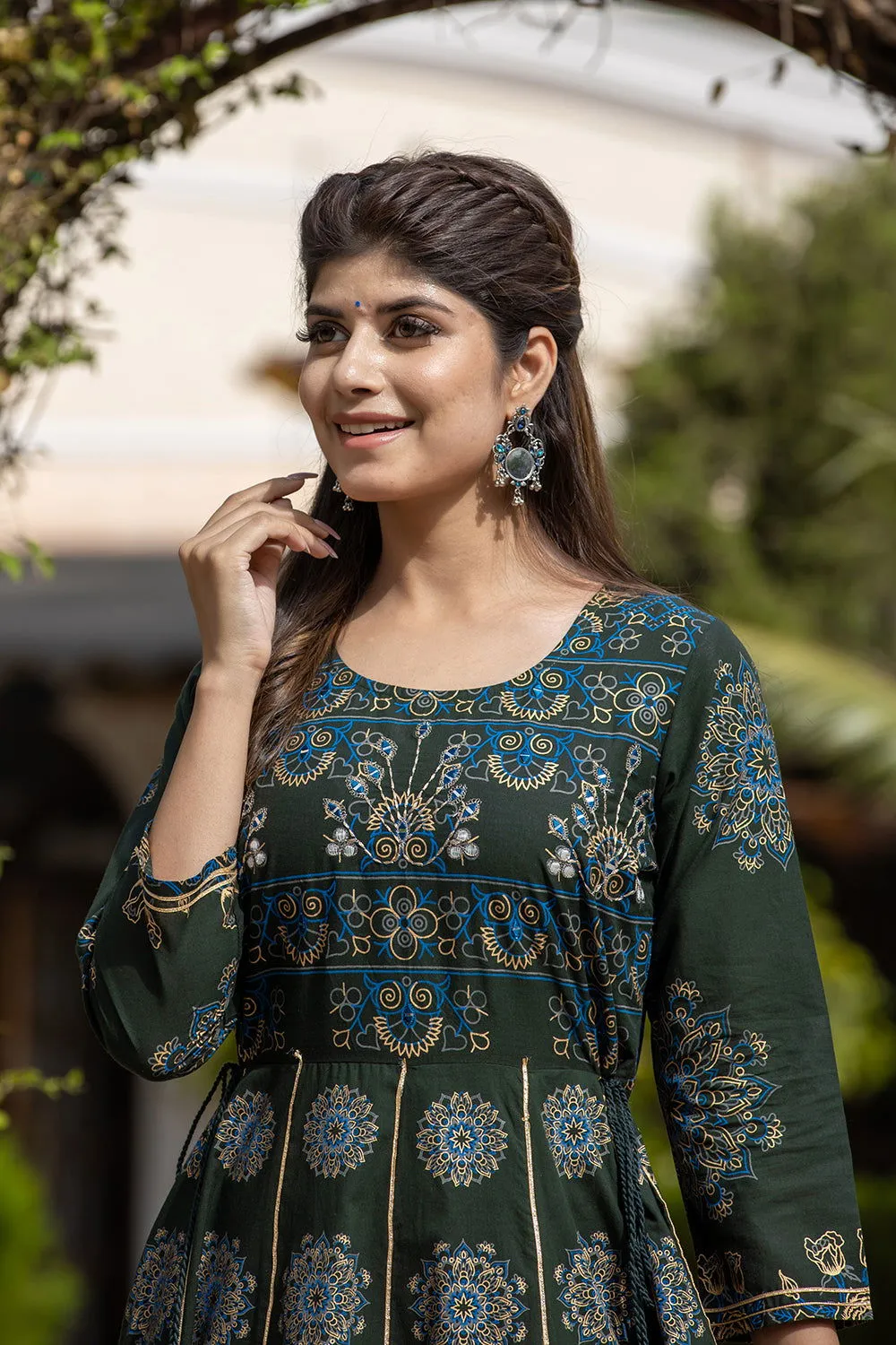 Green Floral Gold Printed Ethnic Gown (Pack Of 1)