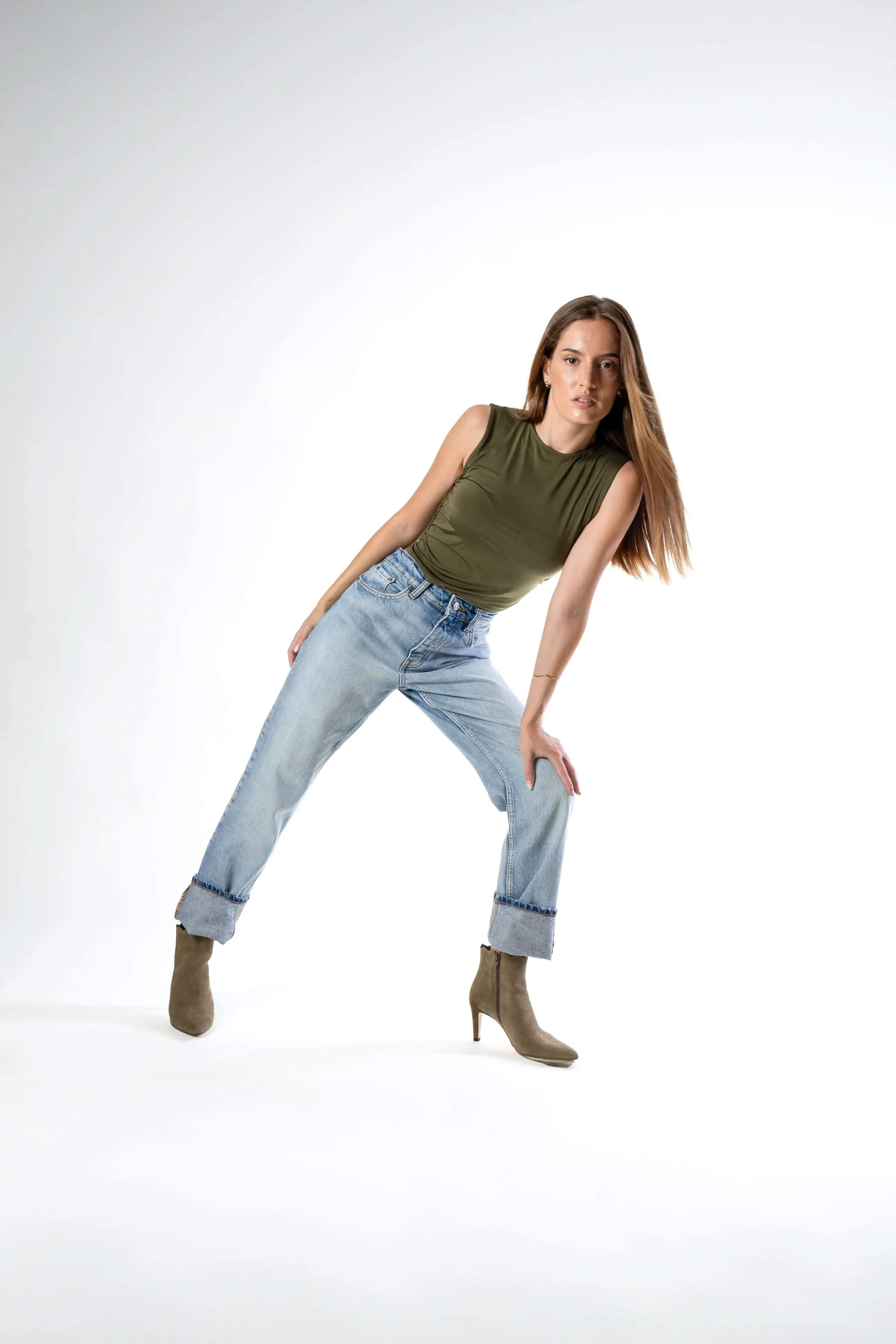 HILARY KHAKI