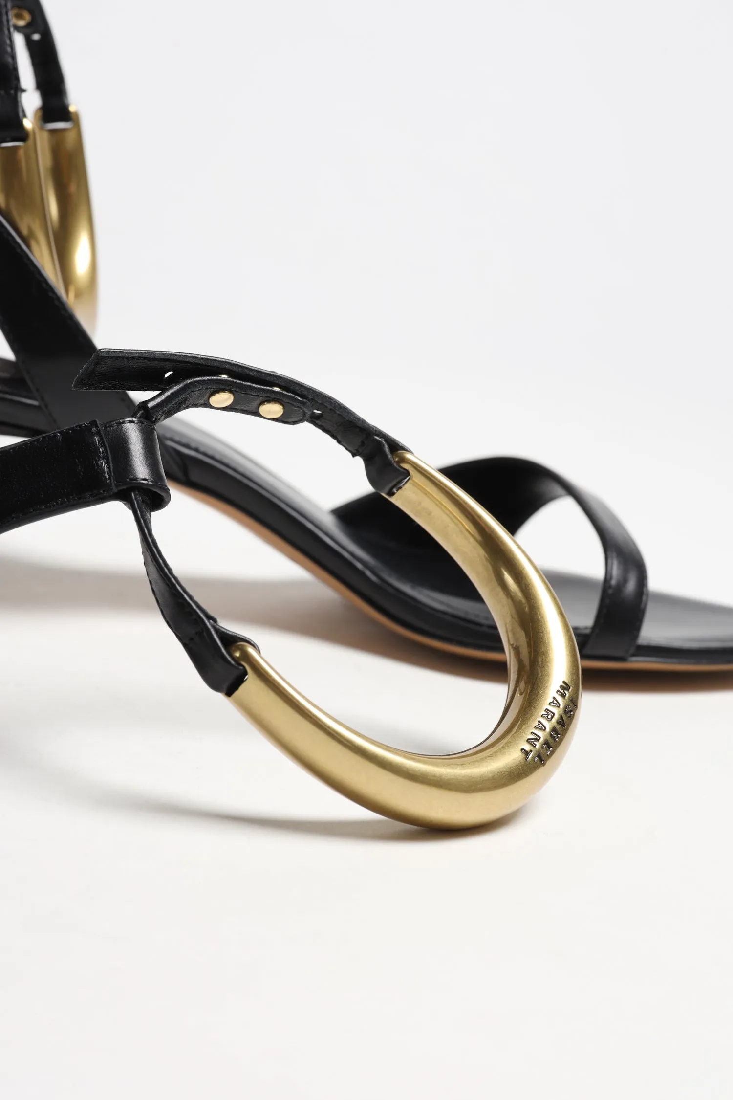 Sandale Alziry in Schwarz/Gold