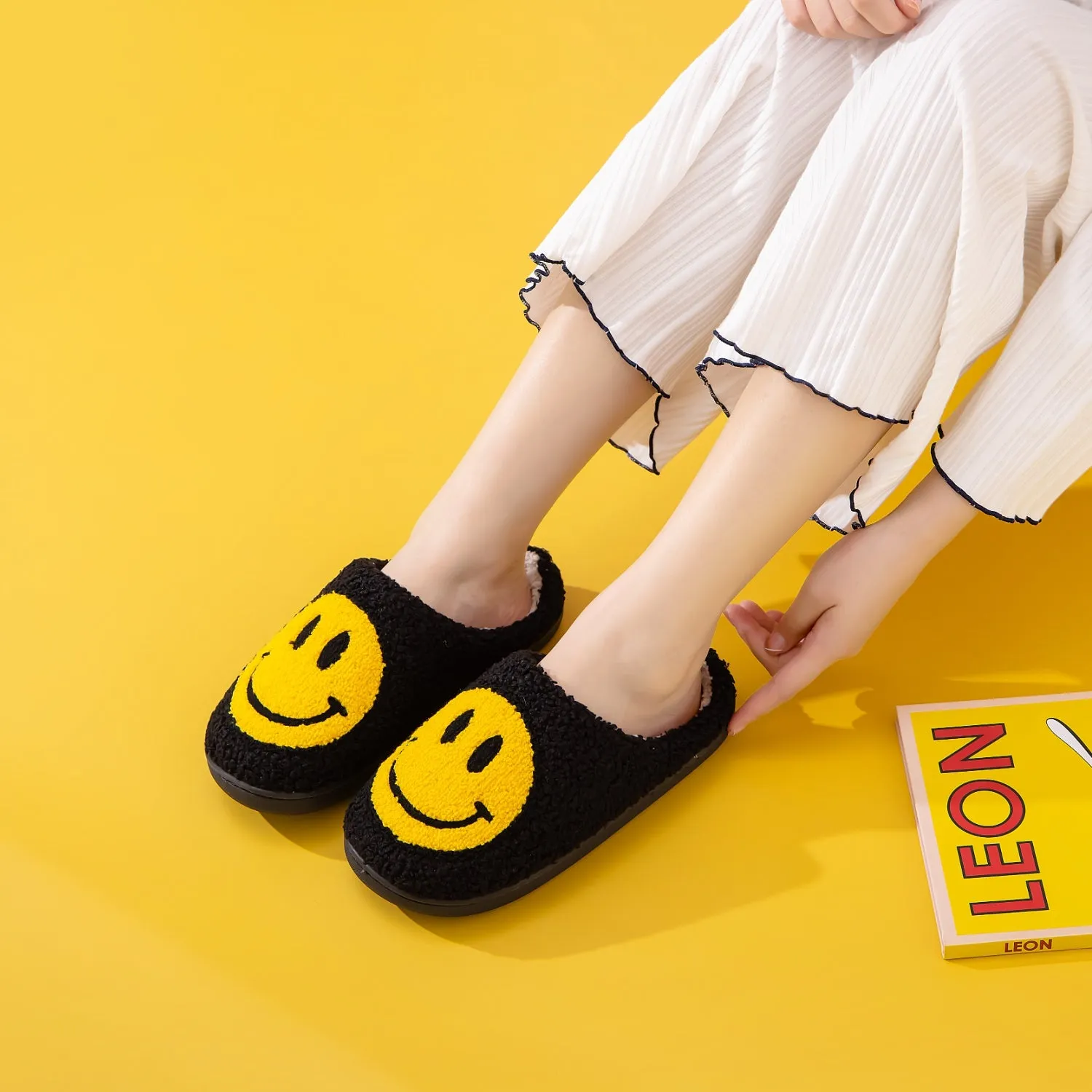 Smiley Face Slippers-BLACK/YELLOW