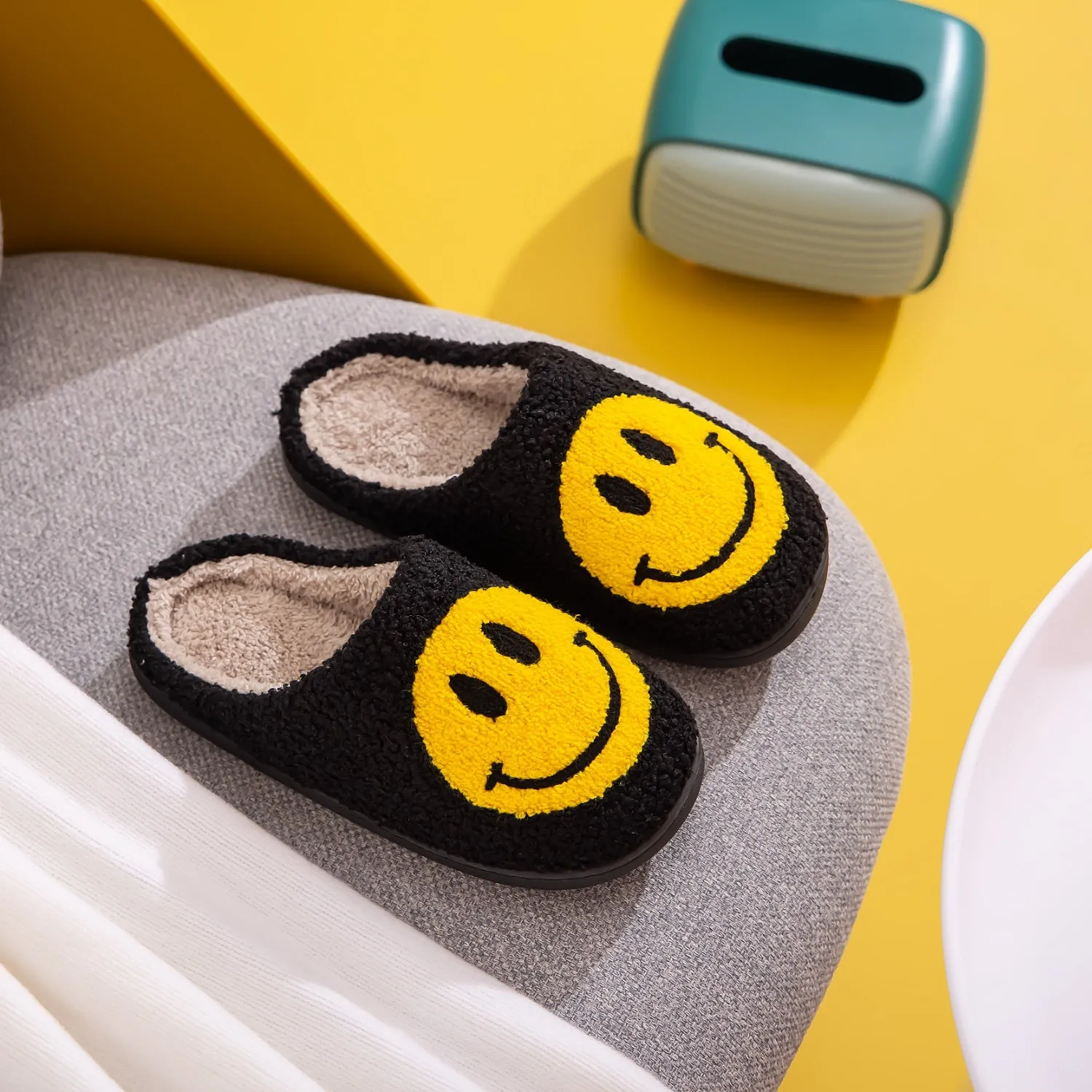 Smiley Face Slippers-BLACK/YELLOW