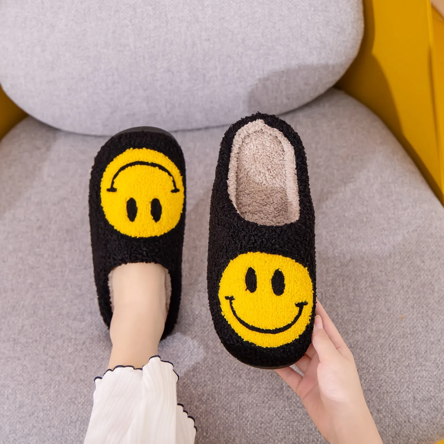 Smiley Face Slippers-BLACK/YELLOW
