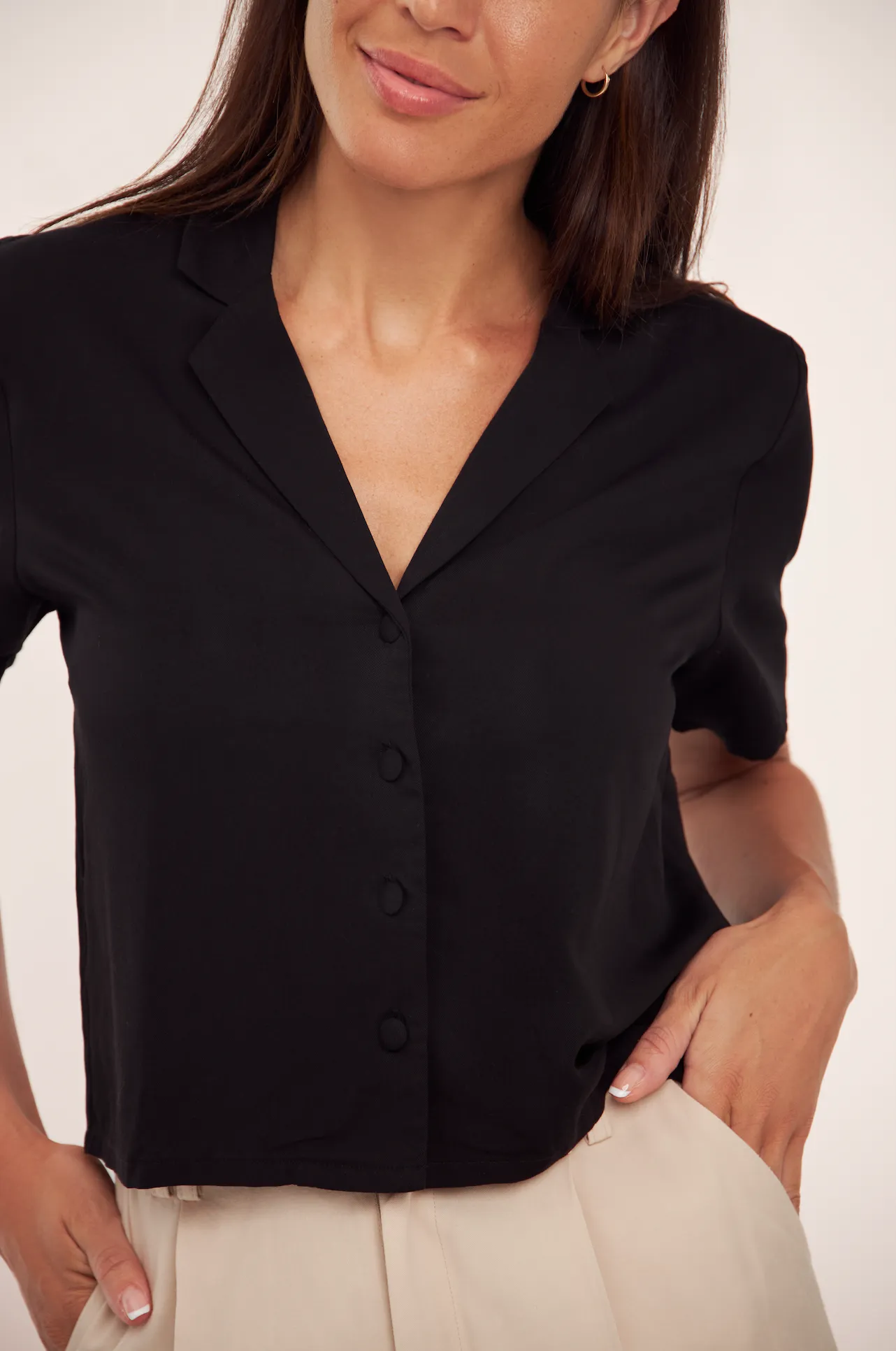 The Billie Cropped Shirt - Black