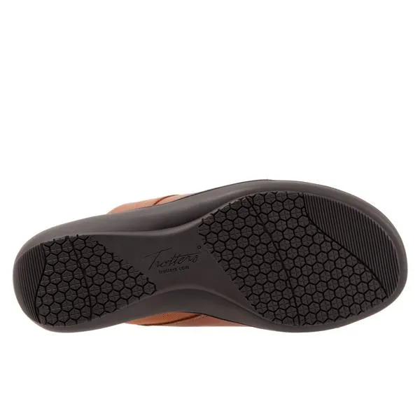 Trotters Women's Regina Sandals Luggage
